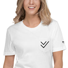 Load image into Gallery viewer, The Virtual Savvy "Be Bold" Sleeve - Unisex Pocket T-Shirt